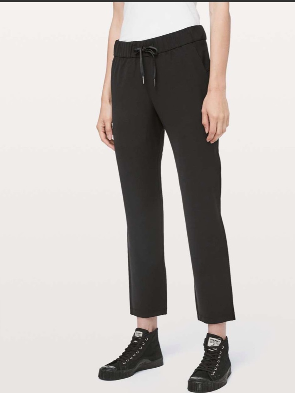 Lululemon On The Fly Pant Woven Women's Size 2 Black 27" Inseam Travel Casual